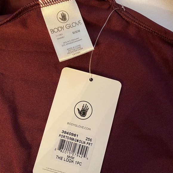 Body Glove The Look One-Piece Swimsuit - Picture 6 of 10